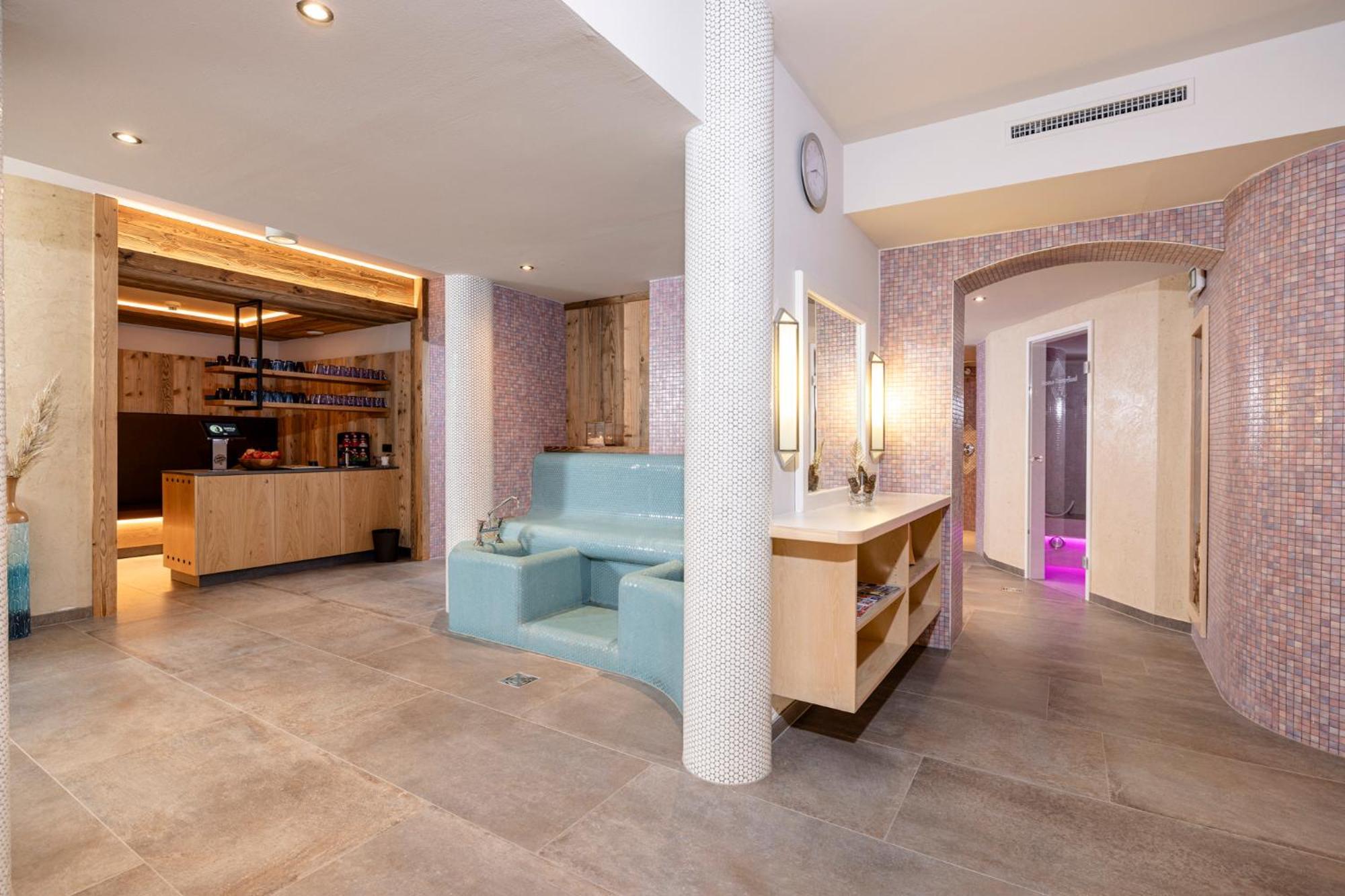 Der Rindererhof Hotel Tux Bagian luar foto