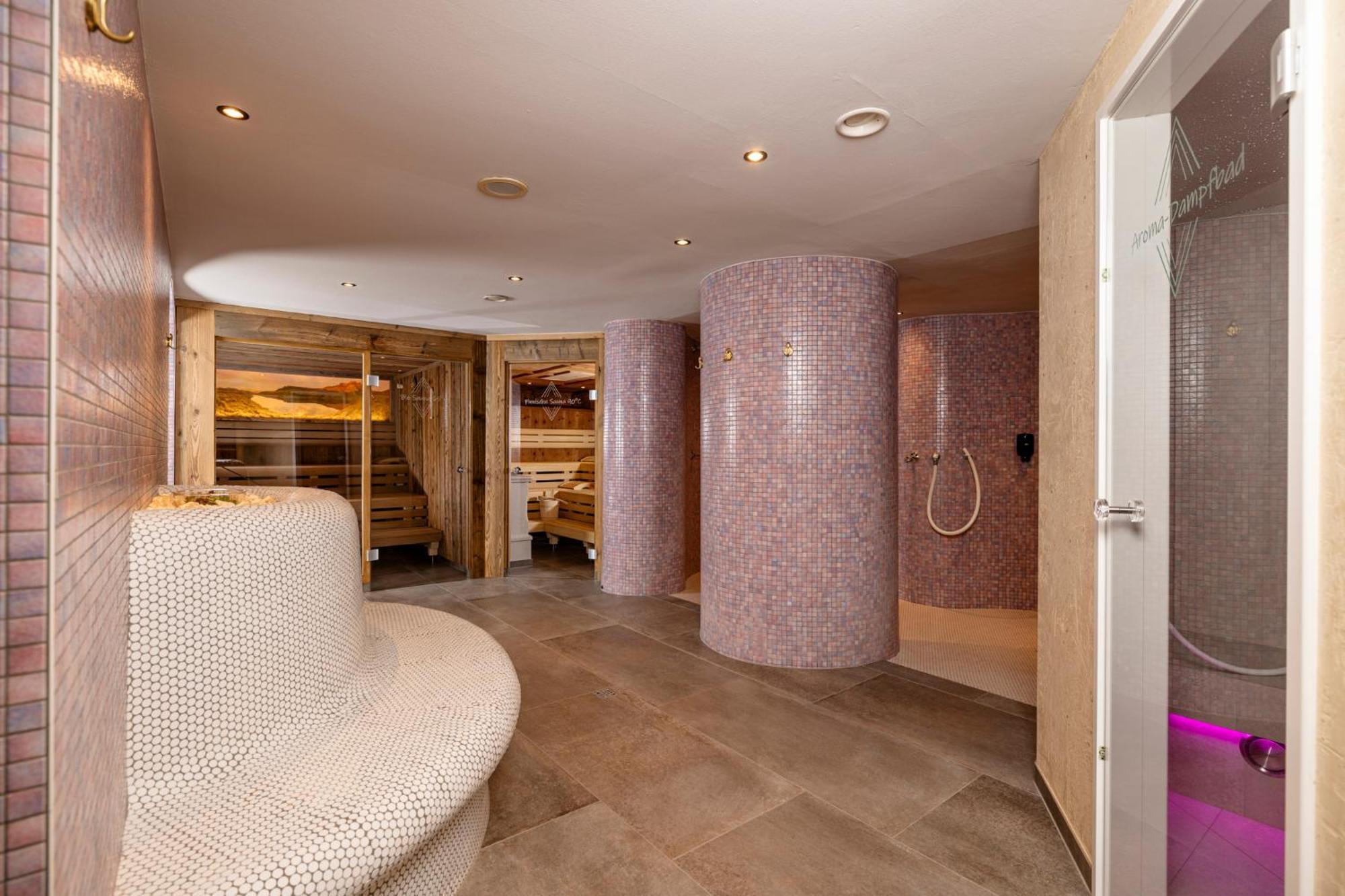 Der Rindererhof Hotel Tux Bagian luar foto